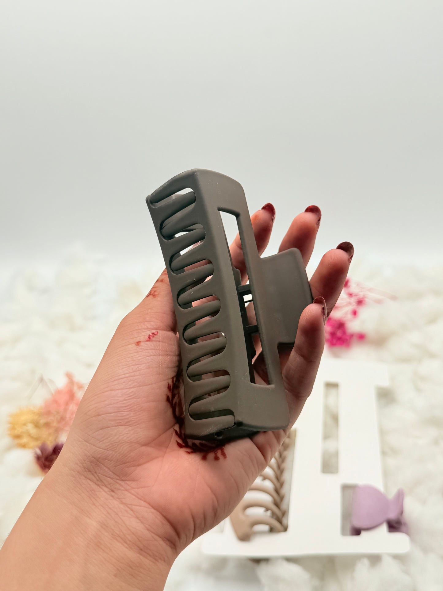Wooden Combs & Matte Hair Clips Set (6pcs)