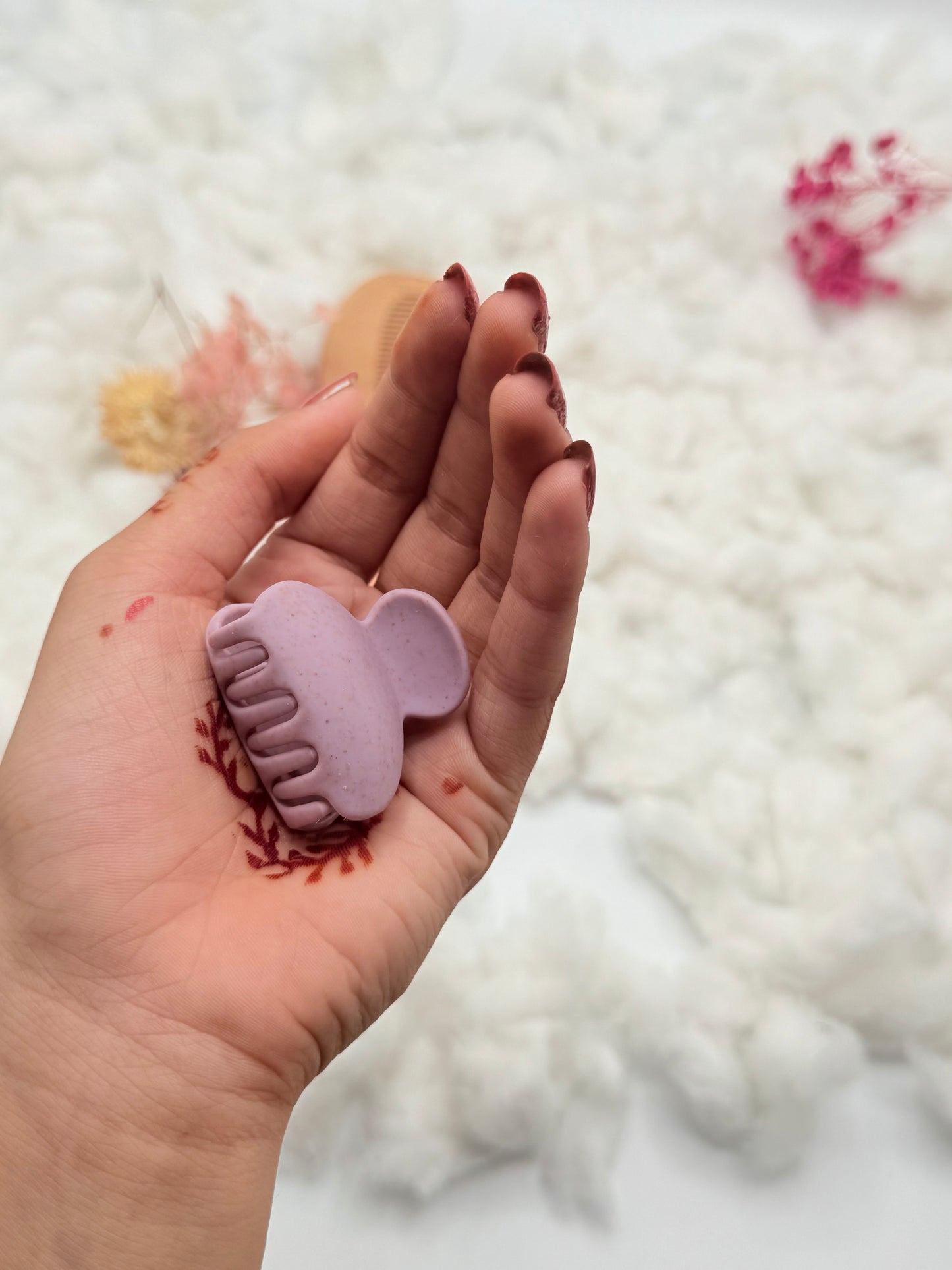 Wooden Combs & Matte Hair Clips Set (6pcs)